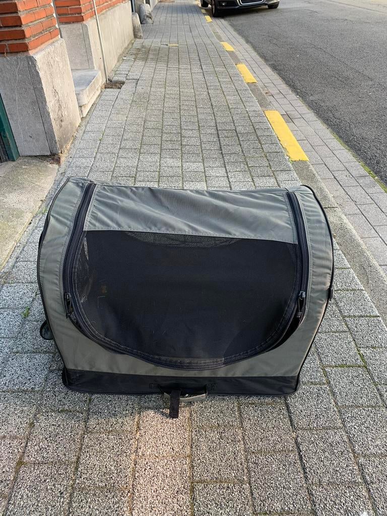 Belle caisse pliable légère pour chien, Enlèvement, Comme neuf
