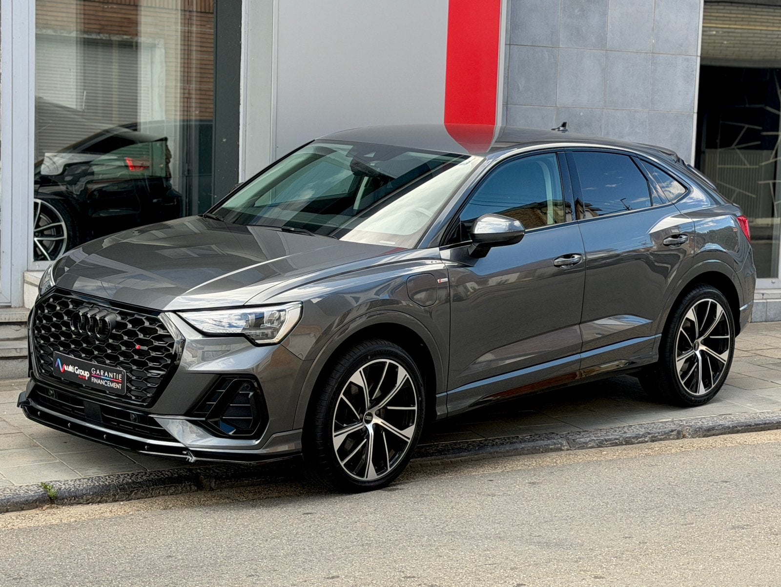 Audi Q3 Sportback Coupe 45TFSIe*S-Line*GARANTIE1ja*27.190€HT, Auto's, Automaat, Zwart, Leder, Hybride Elektrisch/Benzine