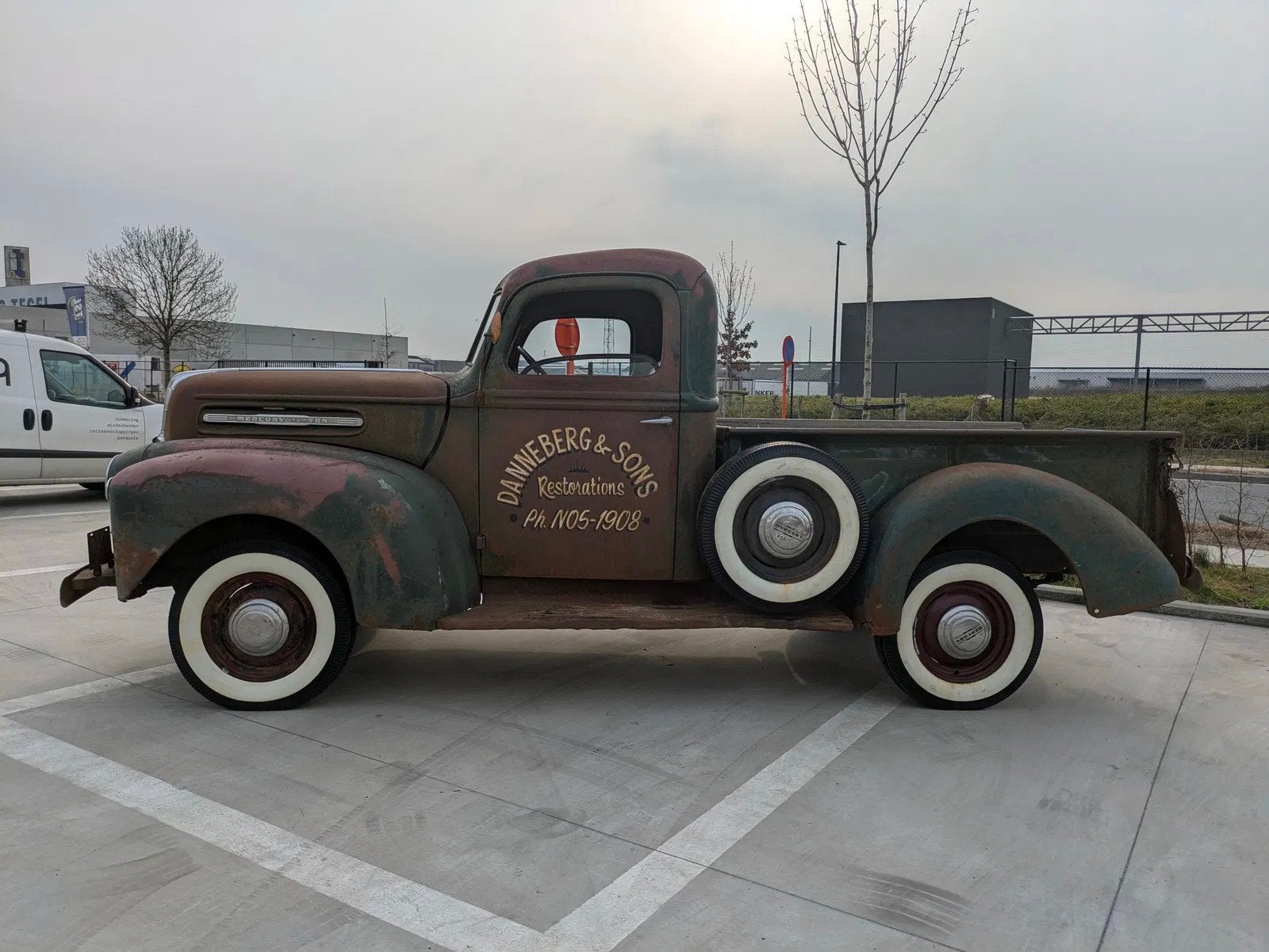 Ford USA mercury truck mercury p/u 46", Cuir, Achat, Intérieur cuir, 3 places