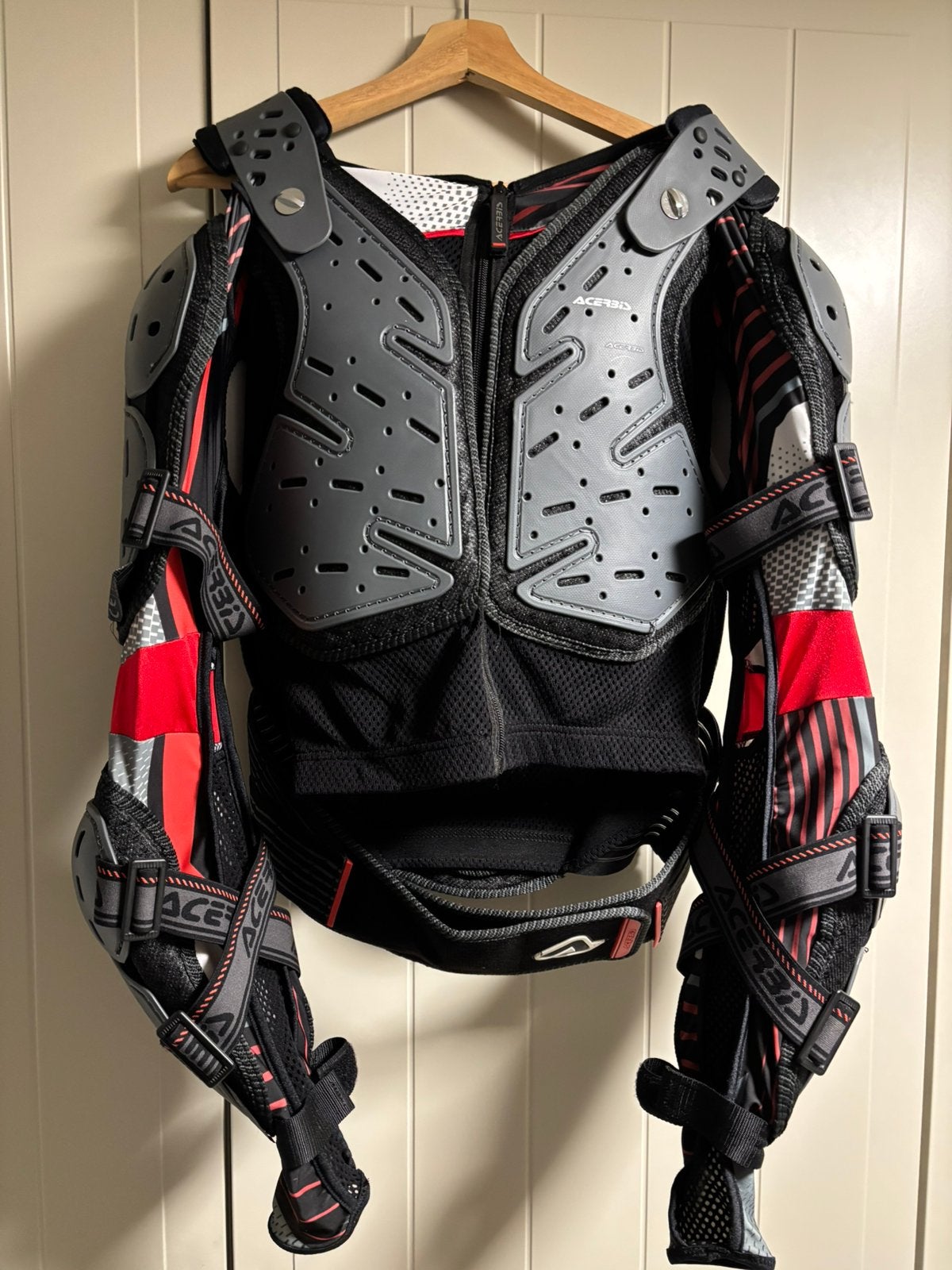 Acerbis borst- en rugbescherming met 2 kniebeschermers, Ophalen, Tweedehands, Heren, Motorcrosskleding