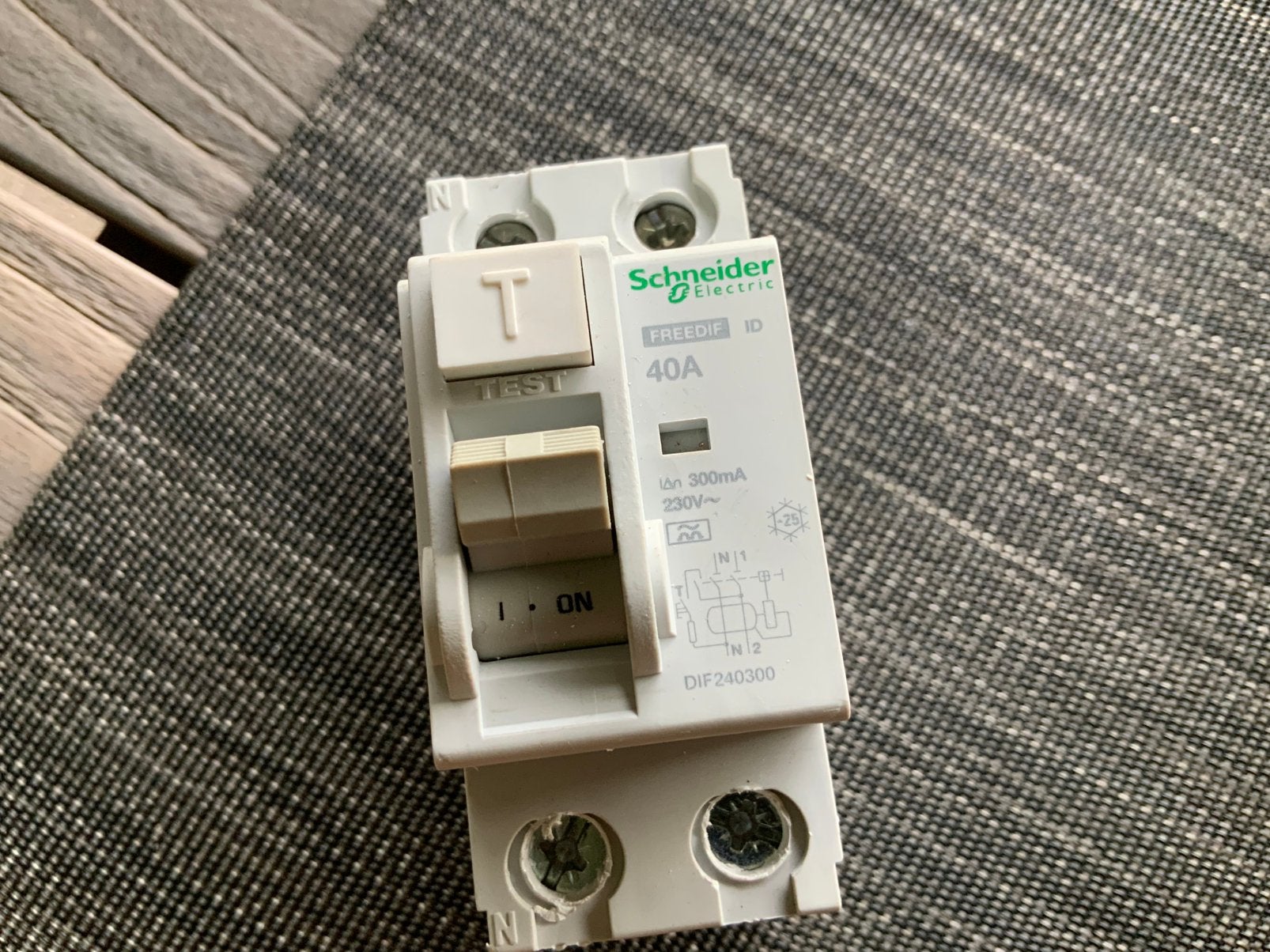 Schneider aardlekschakelaars en zekeringen, Doe-het-zelf en Bouw, Ophalen, Gebruikt, Overige typen