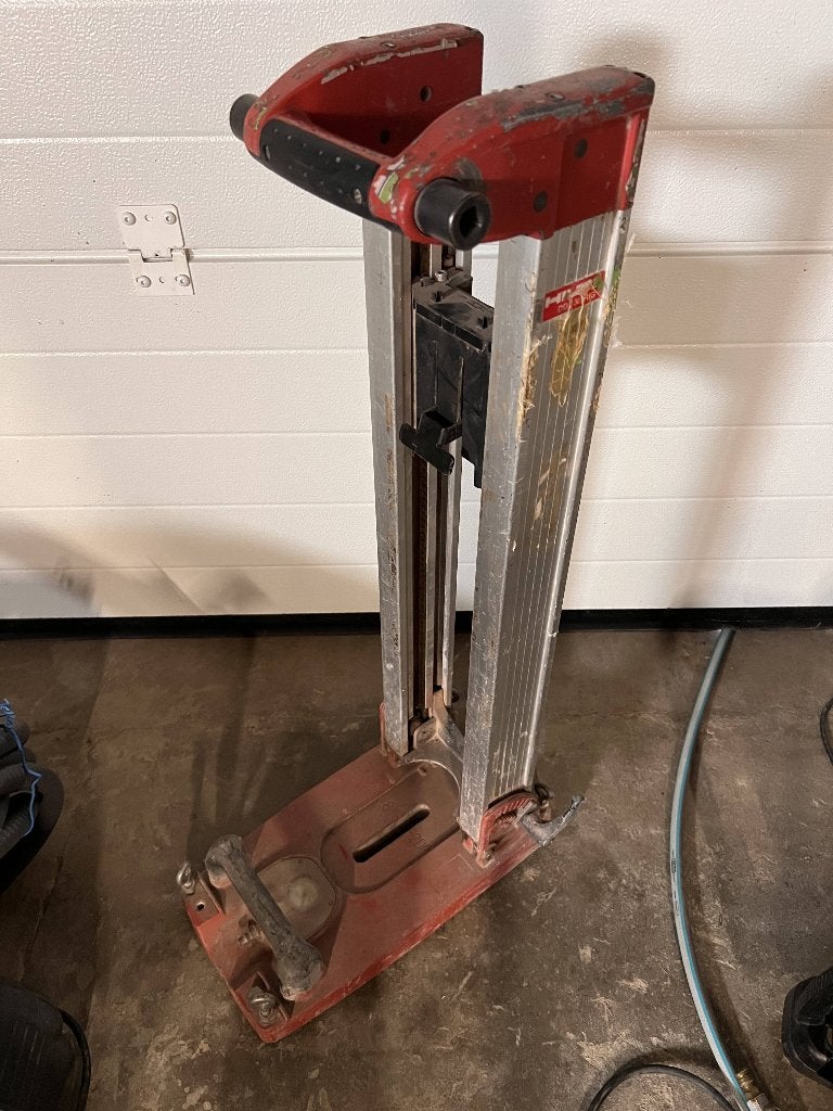 Hilti DD-ST130 – Bâti / Pied de carotteuse, Doe-het-zelf en Bouw, Gereedschap | Boormachines, Gebruikt, Overige typen, Ophalen