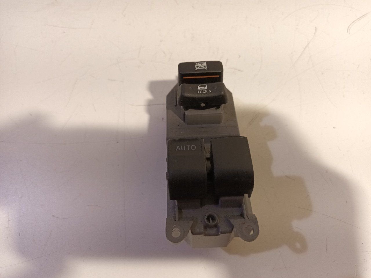 Bedieningspaneel elektrische ramen Toyota Yaris, Onderdelen@venauto.nl, Van der Ven Autorecycling B.V., Gebruikt, Ettenseweg 76, 4706 PB Roosendaal, The Netherlands
