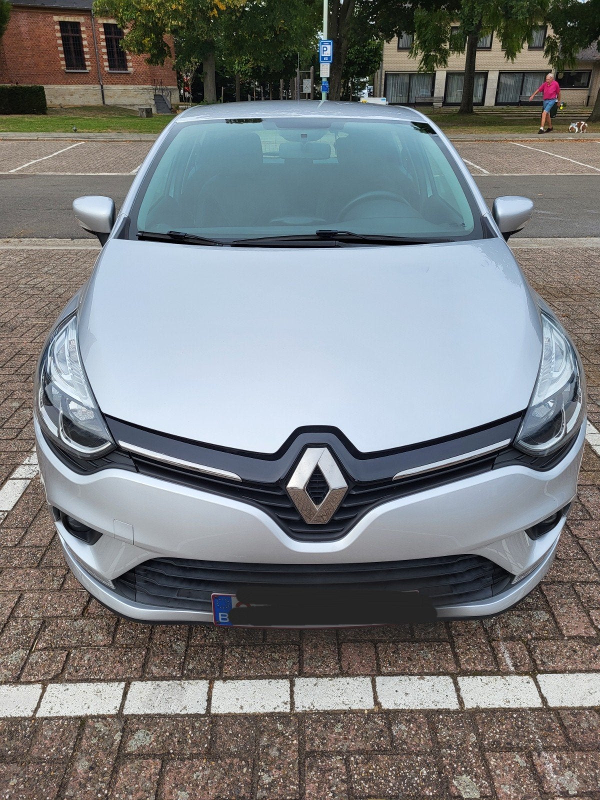 Renault Clio 0.9 TCe • 2018 • 91.000 km • benzine • 5 deurs, Auto's, Voorwielaandrijving, 898 cc, Stof, Euro 6