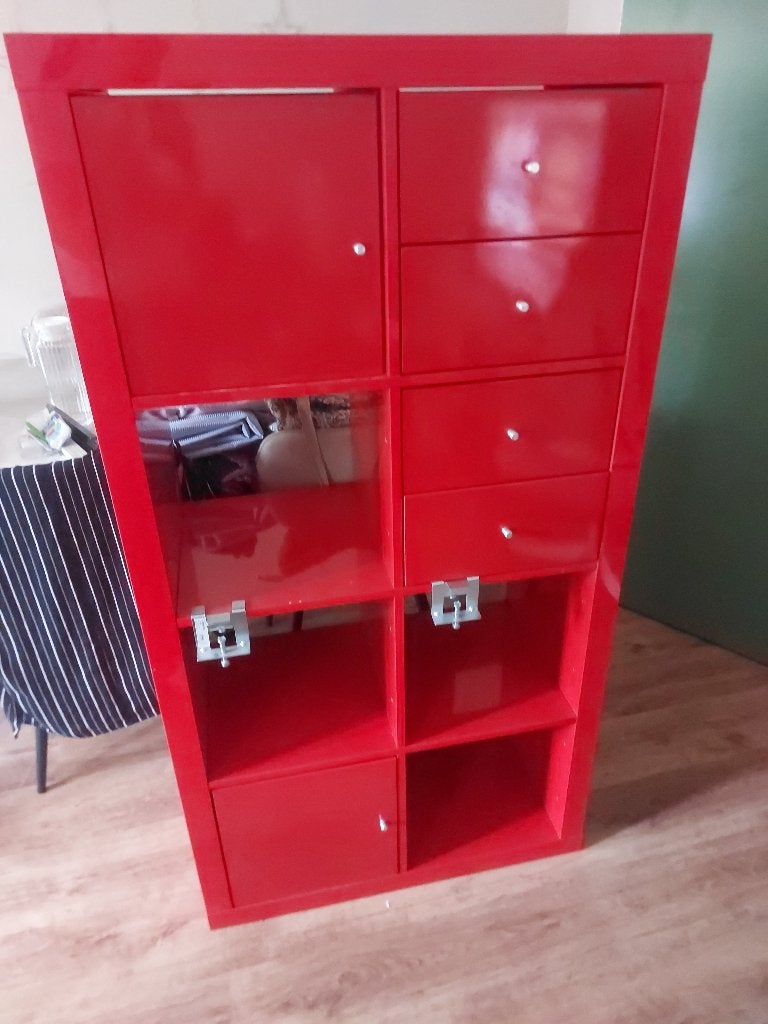 Rode kast voor woon- of slaapkamer, Huis en Inrichting, Ophalen, Gebruikt, 100 tot 150 cm, 50 tot 100 cm