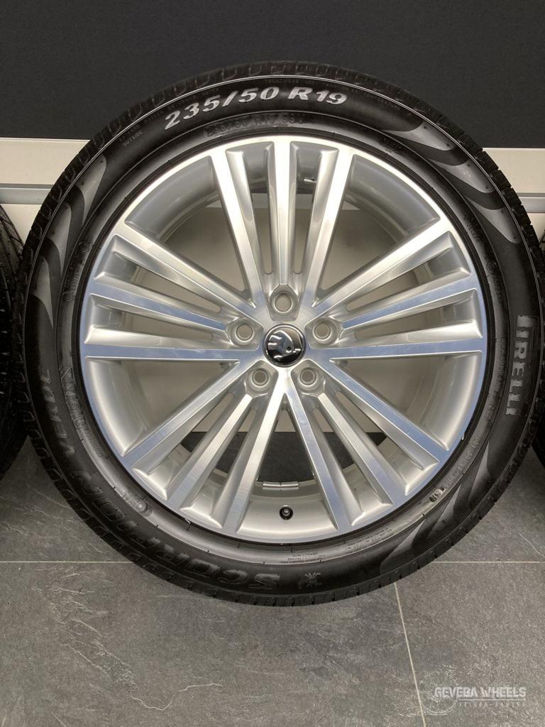 19” originele Skoda Kodiaq velgen + Pirelli banden 5x112 565, Autos : Pièces & Accessoires, Pneus & Jantes, Pneus et Jantes, Véhicule de tourisme