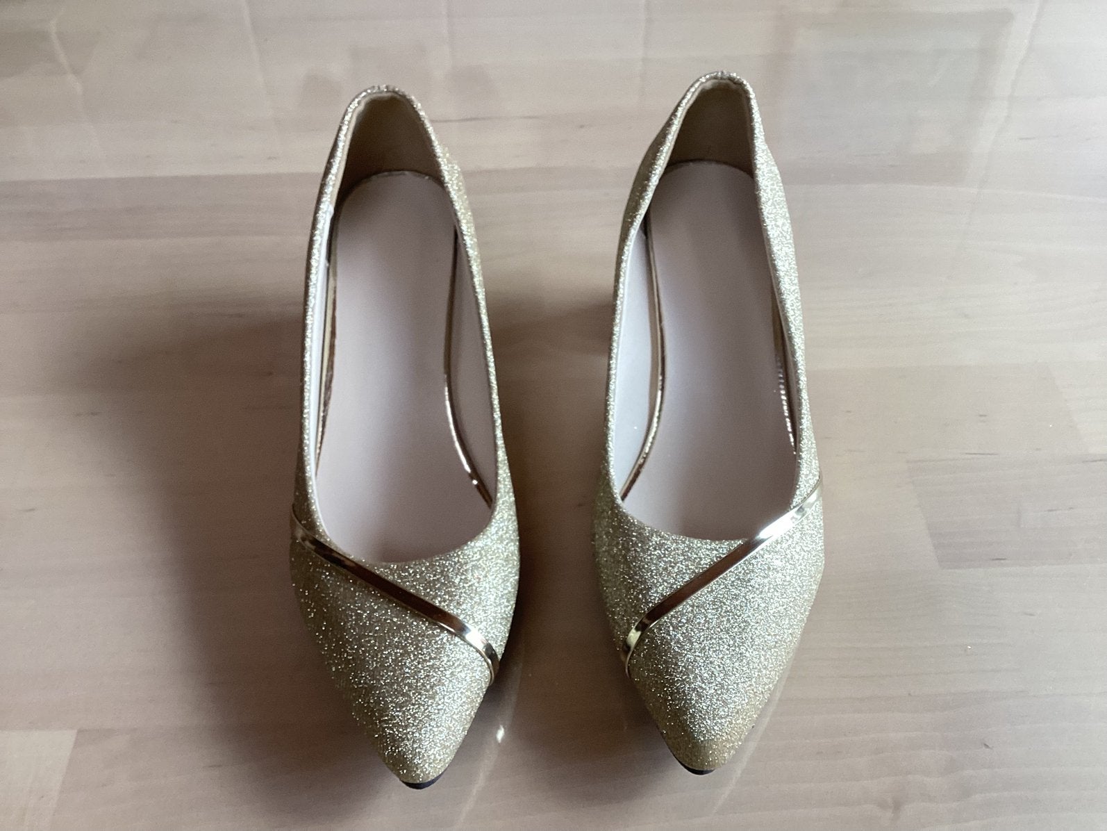Schoenen met glinster. Maat 37. Nieuw., Ophalen of Verzenden, Nieuw