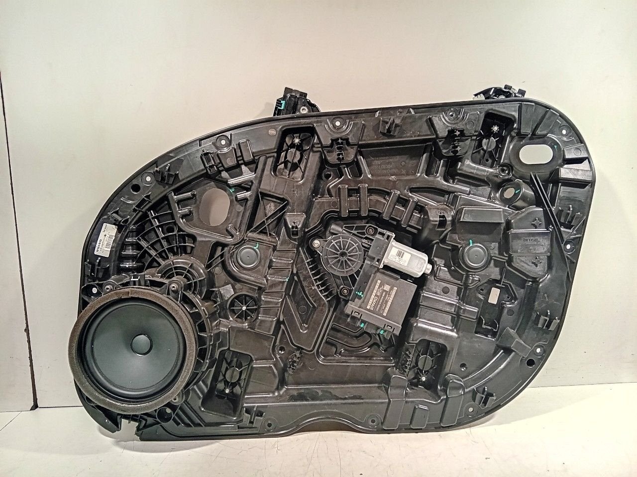 Raammechaniek elektrisch rechts voor Volvo XC60, Onderdelen@venauto.nl, Van der Ven Autorecycling B.V., Gebruikt, Ettenseweg 76, 4706 PB Roosendaal, The Netherlands