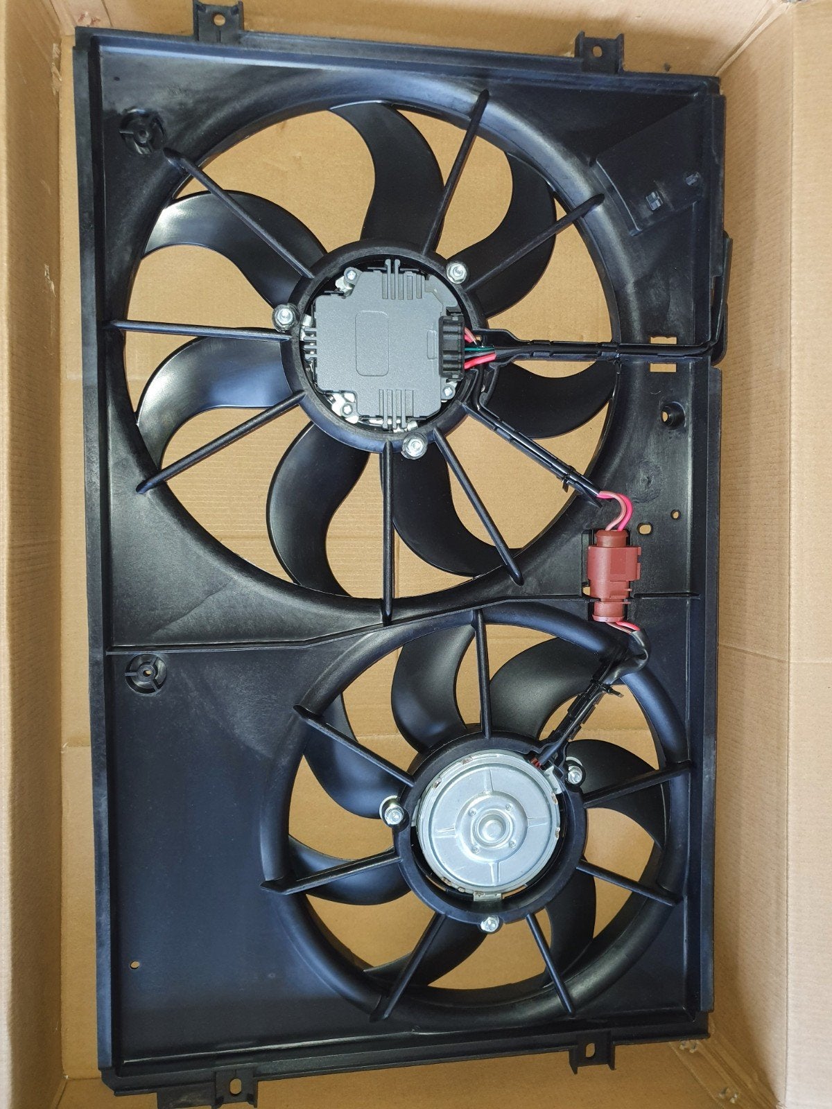 VENTILATEUR DE RADIATEUR GOLF V, Ophalen, Nieuw