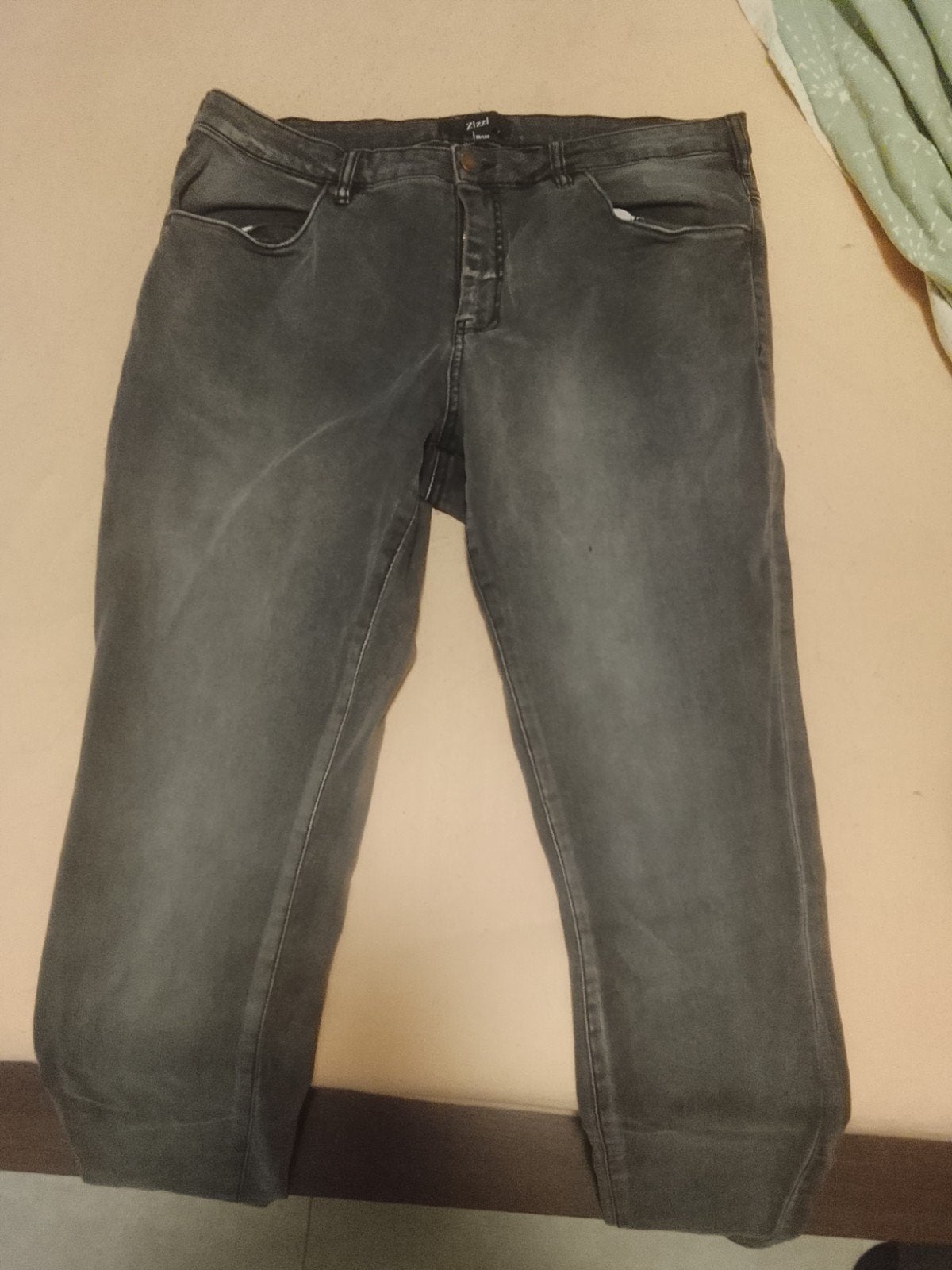 pantalons en jean 50, Vêtements | Femmes, Jeans, Enlèvement