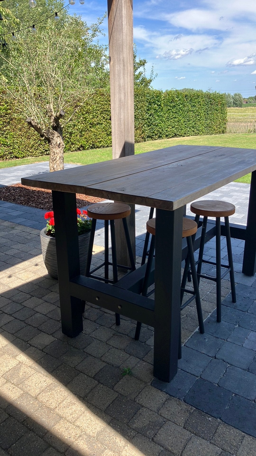 Bartafel met 4 barkrukken, Ophalen, Zo goed als nieuw