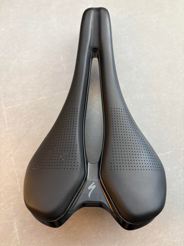 Fietszadel (2) Specialized Romin Evo comp 143mm, Fietsen en Brommers, Fietsonderdelen, Ophalen, Zo goed als nieuw