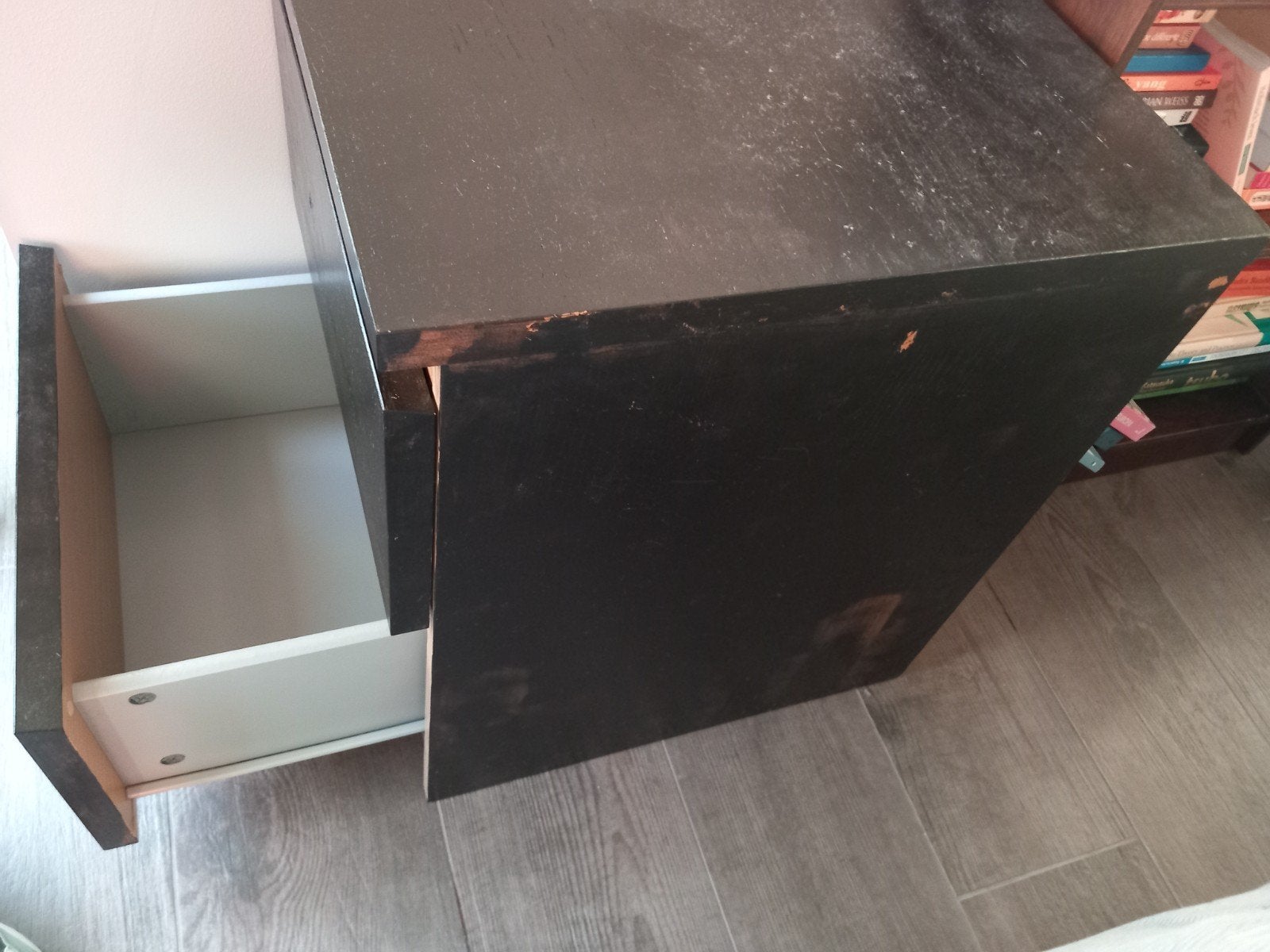 1 Nachtkastje in het zwart met lades, Huis en Inrichting, Ophalen, Gebruikt, Minder dan 45 cm