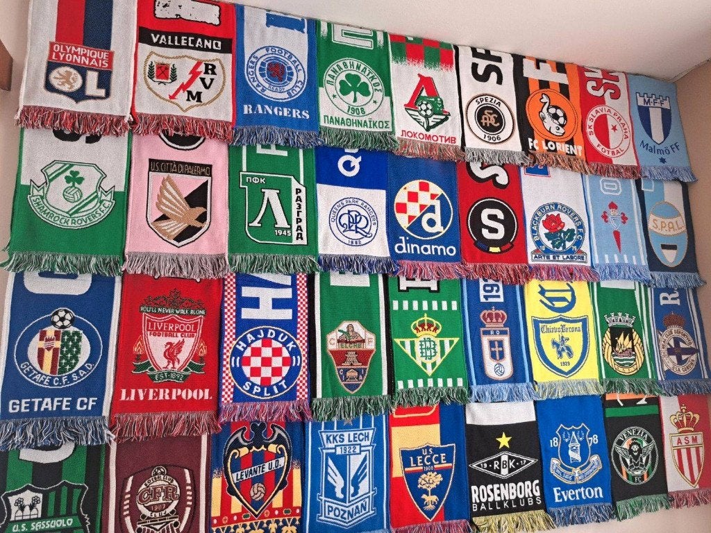 Voetbalsjaals, Ophalen of Verzenden, Zo goed als nieuw, Vaantje of Sjaal