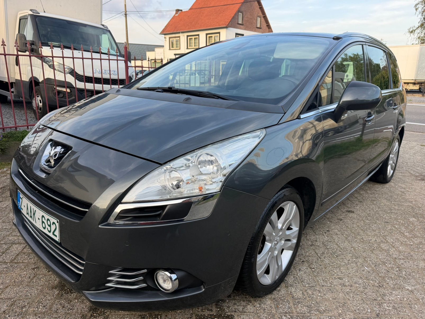 Peugeot 5008 1.6 hdi nieuwe staat, Auto's, Euro 5, https://public.car-pass.be/recalls?lang=nl, Bedrijf, 5 deurs