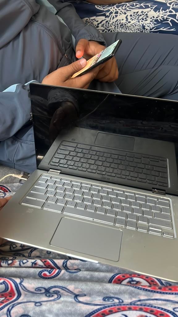 Asus Laptop, Ophalen of Verzenden, Touchscreen, Zo goed als nieuw