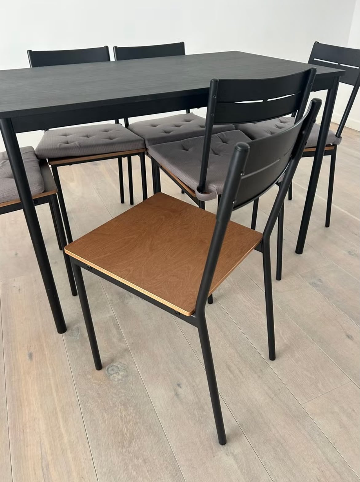 Table a manger+ chaises, Enlèvement, Comme neuf