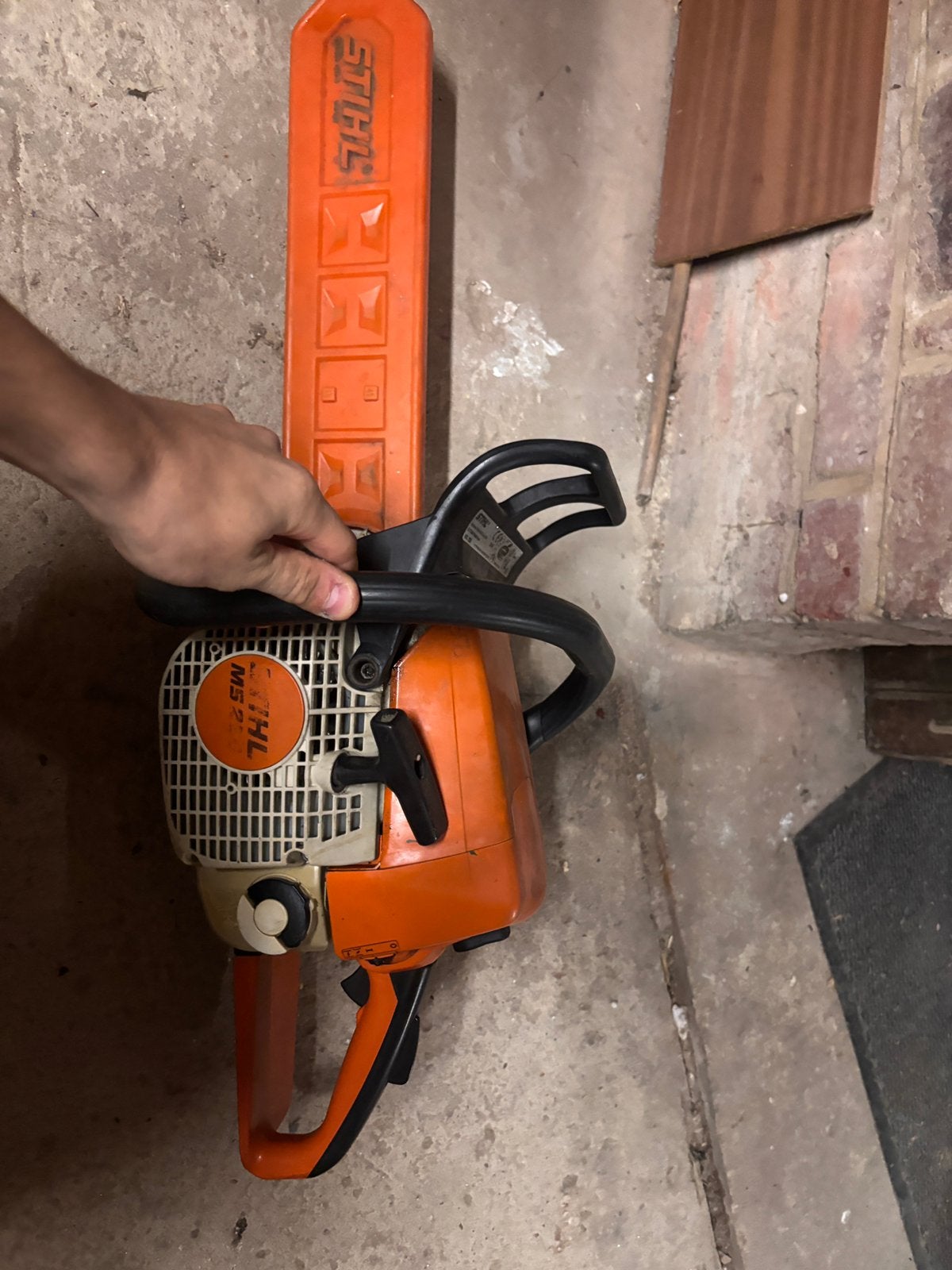Tronçonneuse stihl ms250, Enlèvement, Utilisé