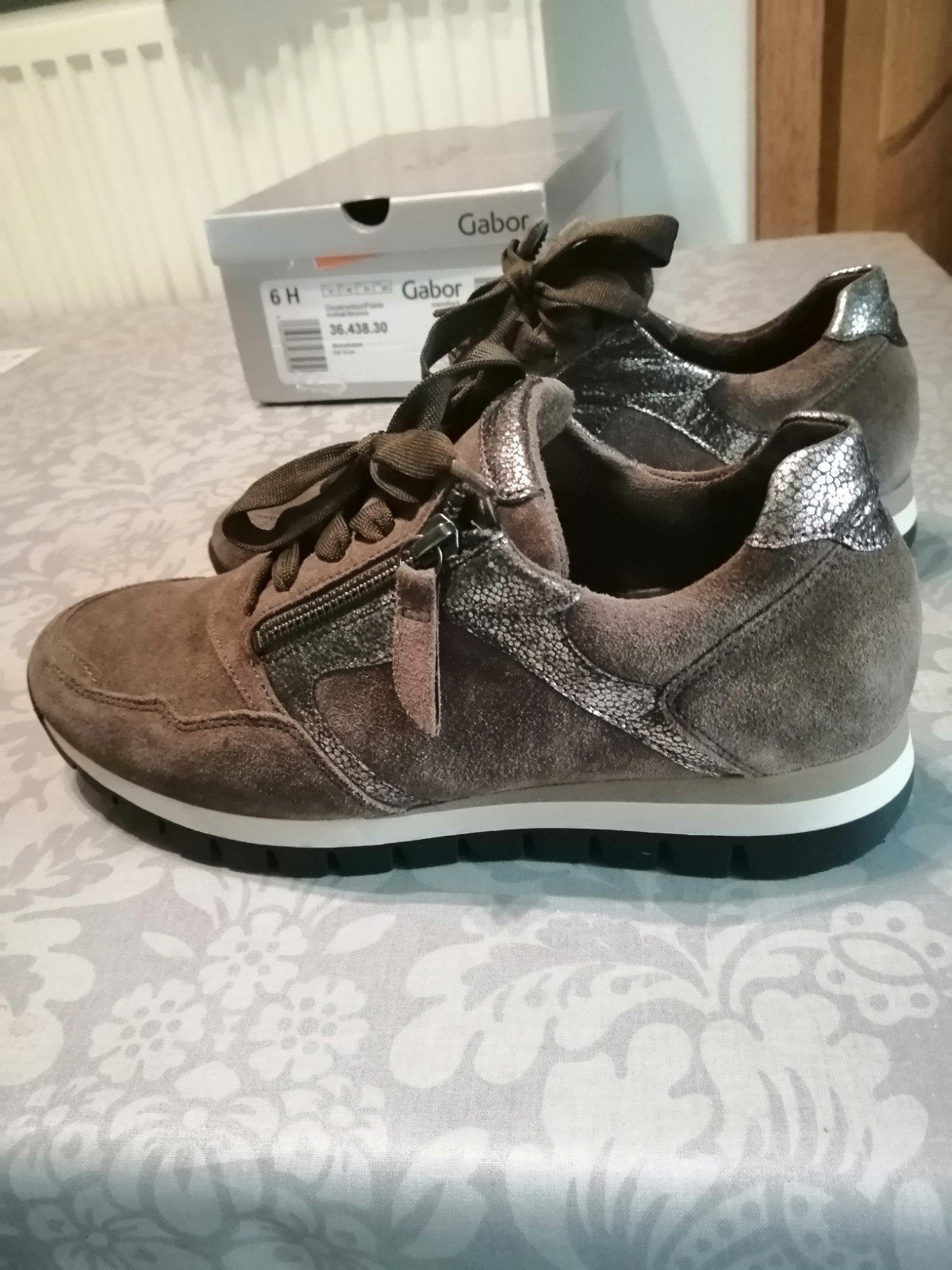 sneakers.  van Gabor, Vêtements | Femmes, Chaussures, Neuf, Enlèvement ou Envoi, Autres couleurs, Sneakers et Baskets