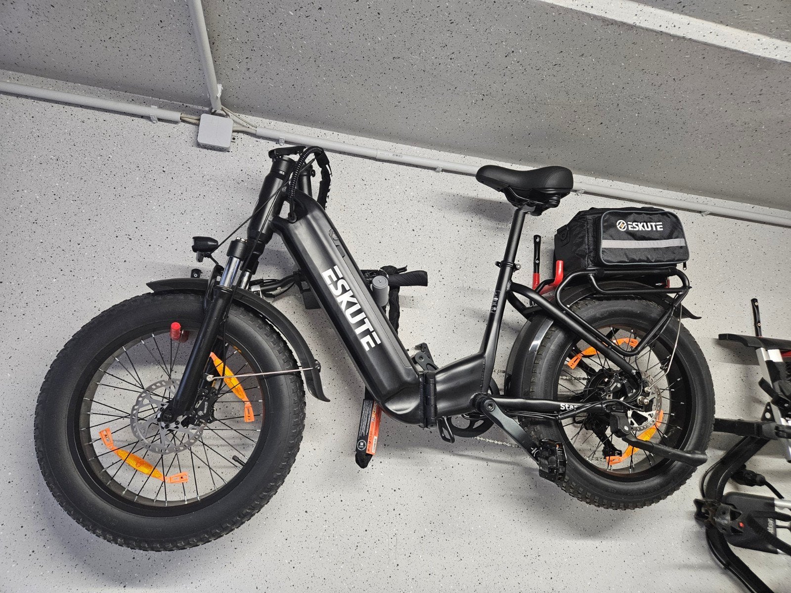 eskute Star 2024 combo elektrisch vouwfiets 20 inch fat tire, Fietsen en Brommers, Ophalen
