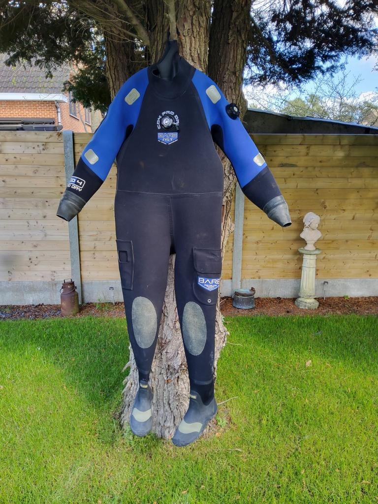 Droogpak Bare gereserveerd, Watersport en Boten, Duiken, Ophalen