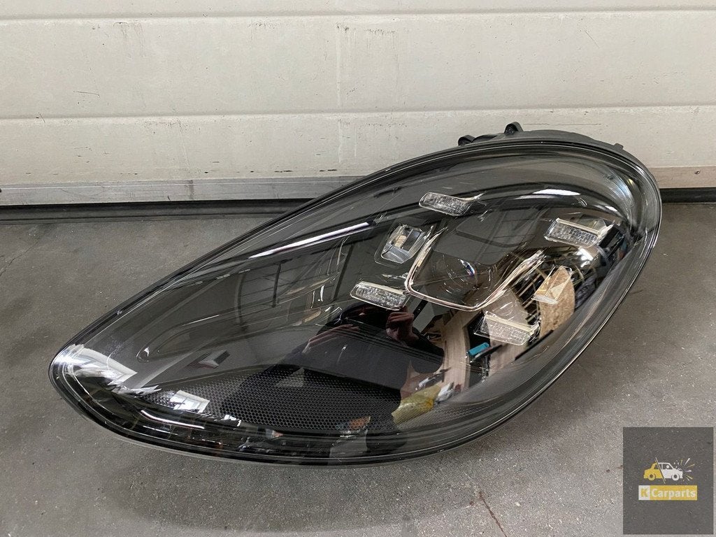 971.941.077., Porsche Panamera 971 VOLLEDIG LED-licht links, Auto-onderdelen, Verlichting, Gebruikt, Porscheplatz 1
70435  Stuttgart, DE