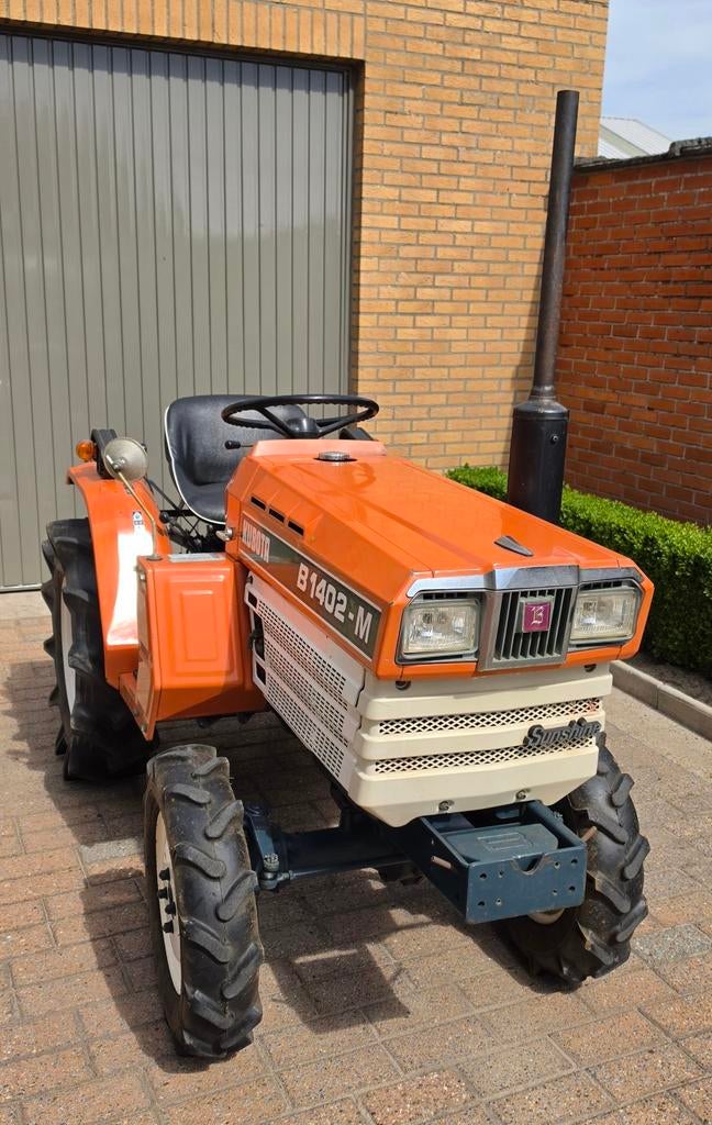 Kubota B1402-M, Zakelijke goederen, Ophalen