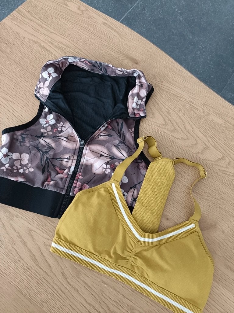 Lot de 2 brassières de sport – taille S / 75B, Vêtements | Femmes, Sous-vêtements & Lingerie, Enlèvement ou Envoi, Multicolore