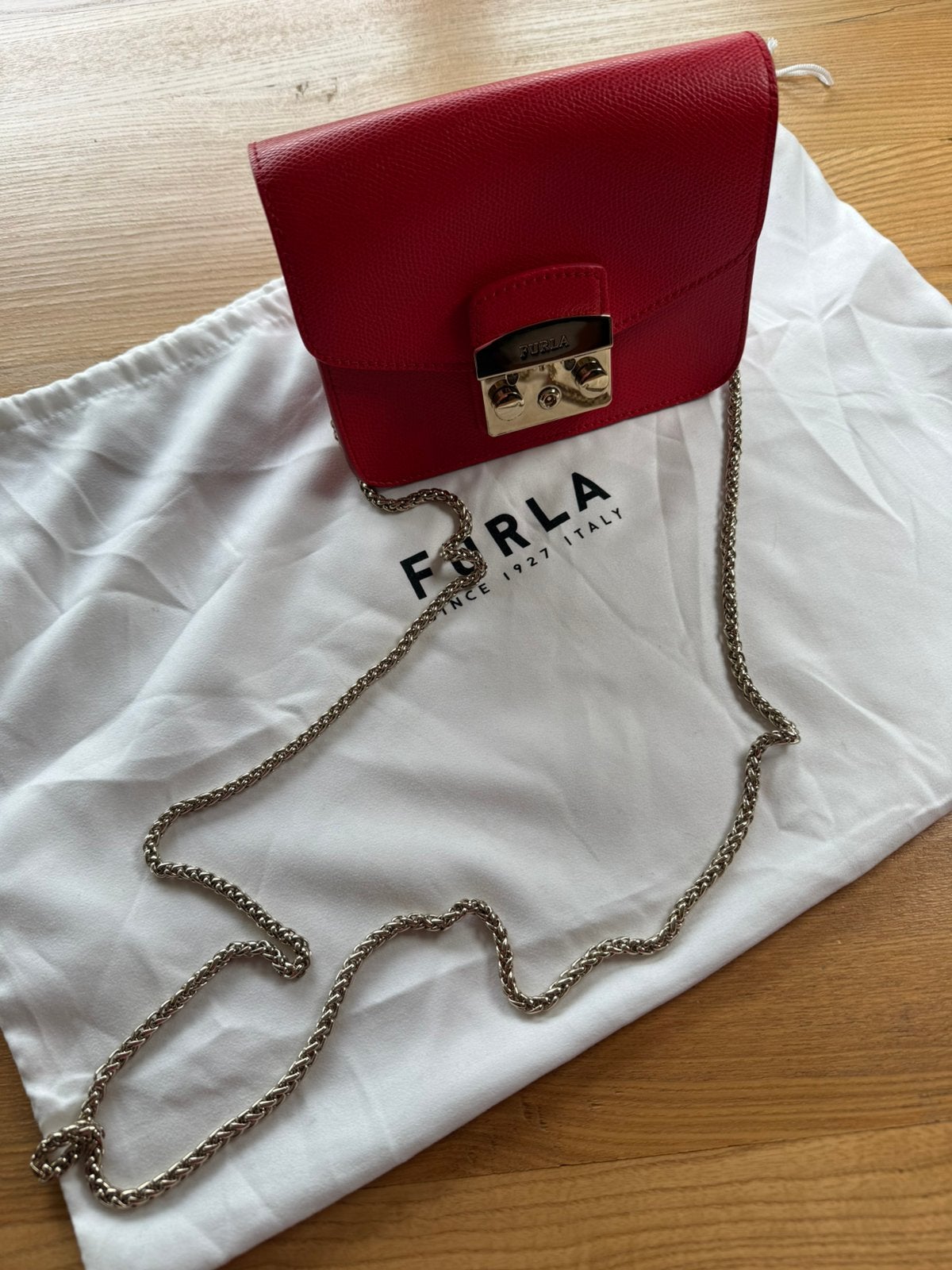 Sac Furla modèle Métropolis, Enlèvement ou Envoi, Comme neuf
