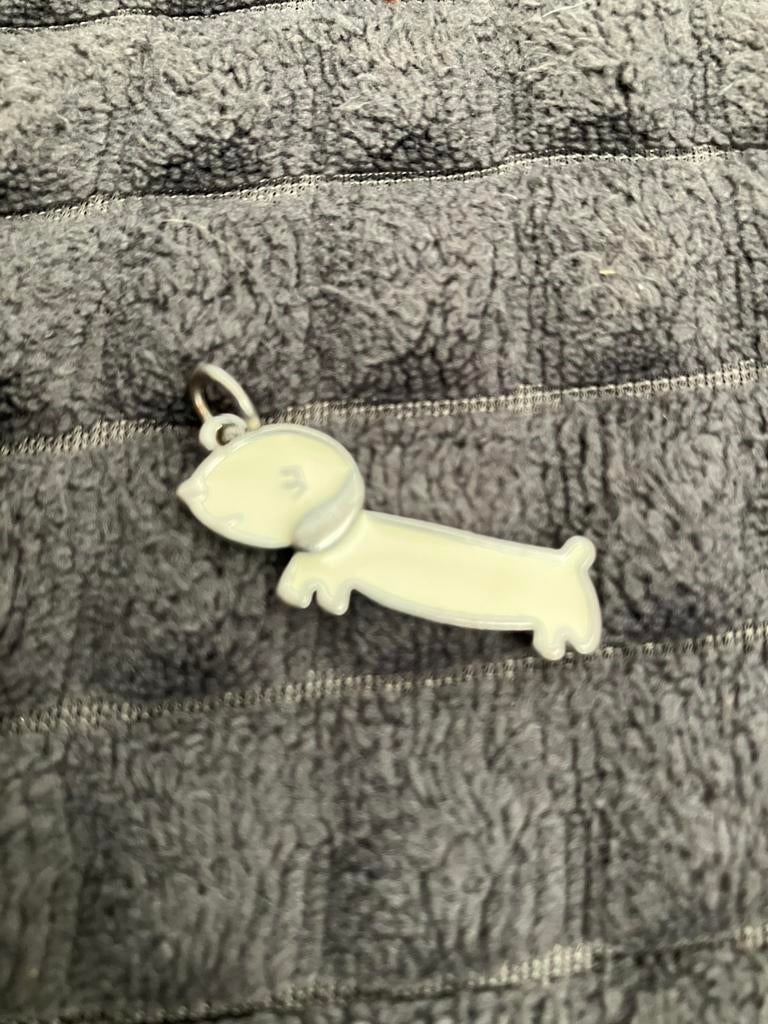 pendentif en forme de teckel  chien, Enlèvement ou Envoi, Comme neuf