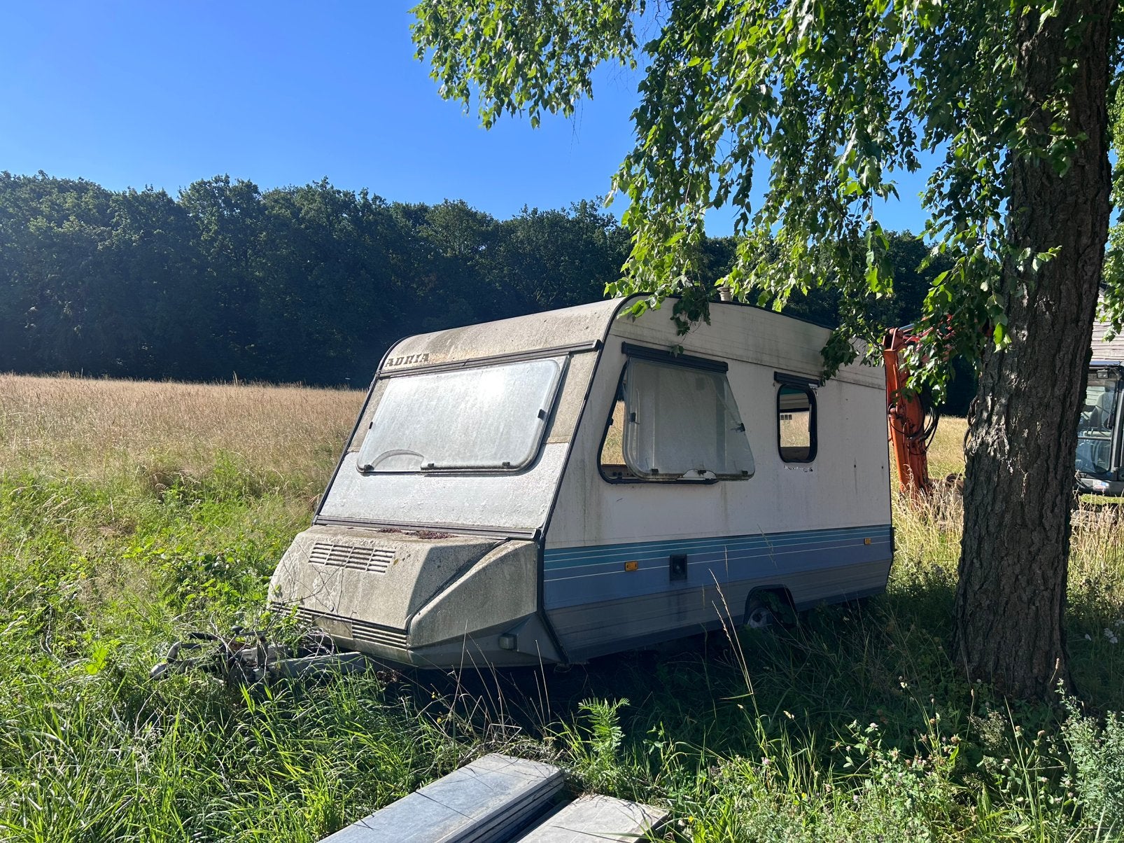Gratis wit-blauwe caravan, Caravans en Kamperen, Caravans, Particulier, Hobby, Ophalen