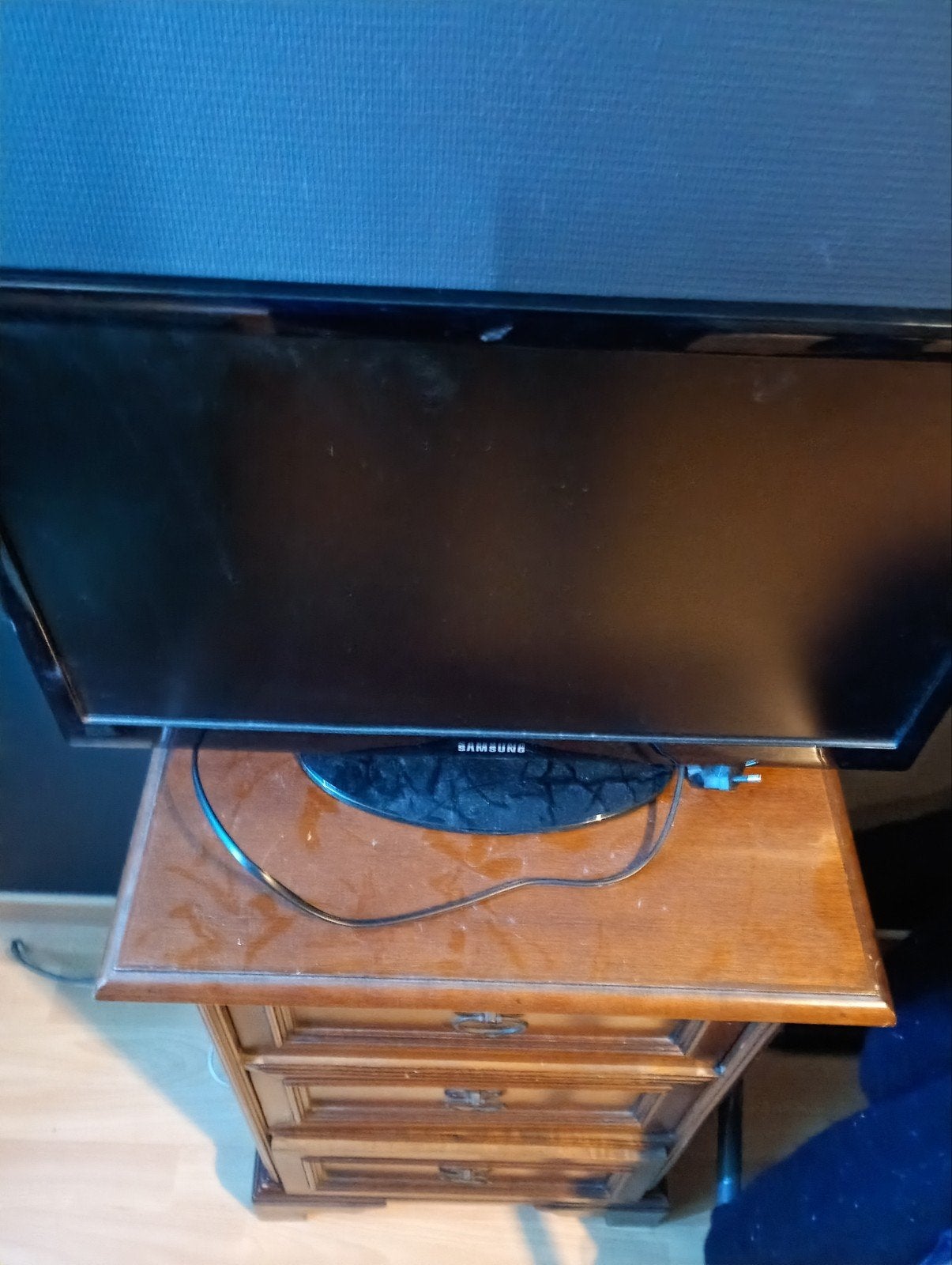tv screen klein van Samsung + afstandsbediening, Ophalen