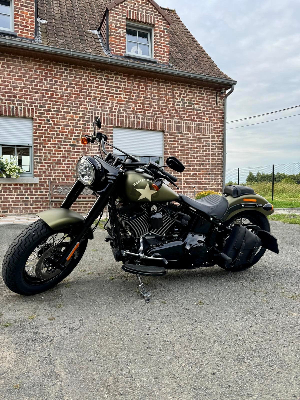 Harley Davidson softail slim, Motos, Motos | Harley-Davidson, Occasion, Plus de 35 kW, 2 cylindres, Particulier