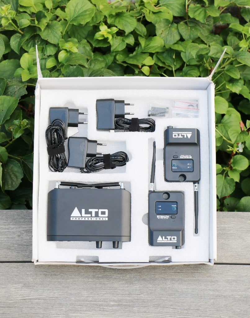 Alto Stealth Wireless (Draadloze XLR verbinding), Ophalen, Zo goed als nieuw, 120 watt of meer, Front, Rear of Stereo speakers