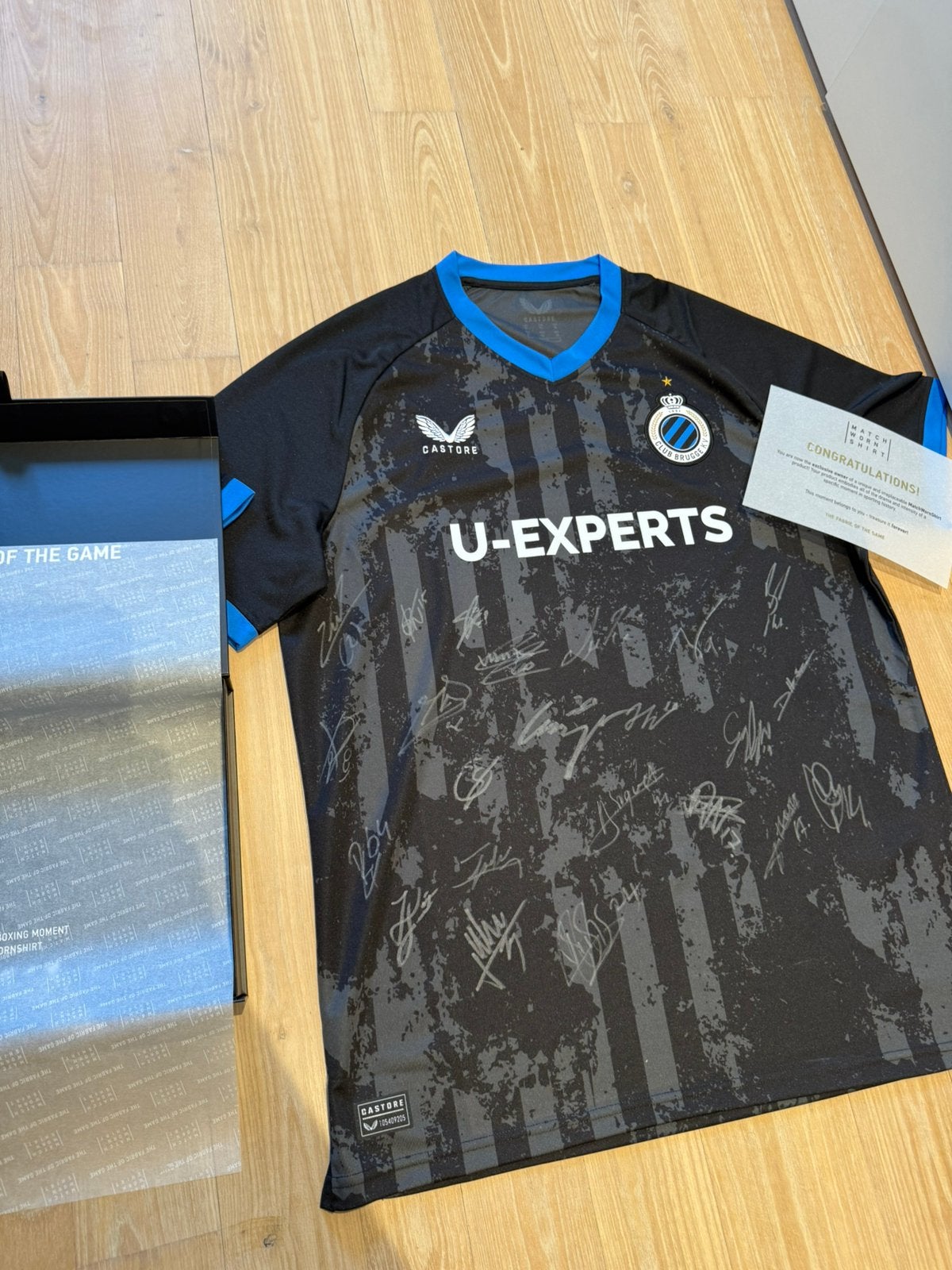 Officieel gesigneerd shirt Club Brugge met certificaat, Sport en Fitness, Shirt, Maat XL, Nieuw, Ophalen of Verzenden