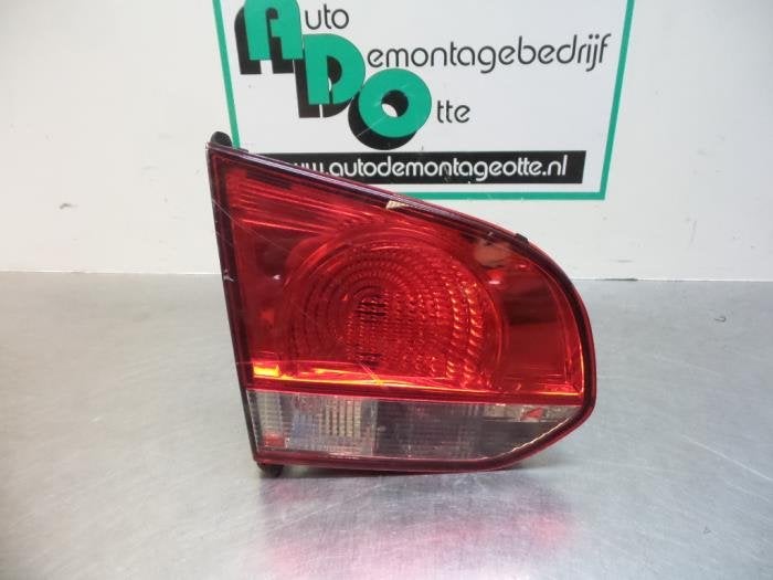 Feu arrière gauche d'un Volkswagen Golf (Golf 09-), -, 3 mois de garantie, Utilisé, -