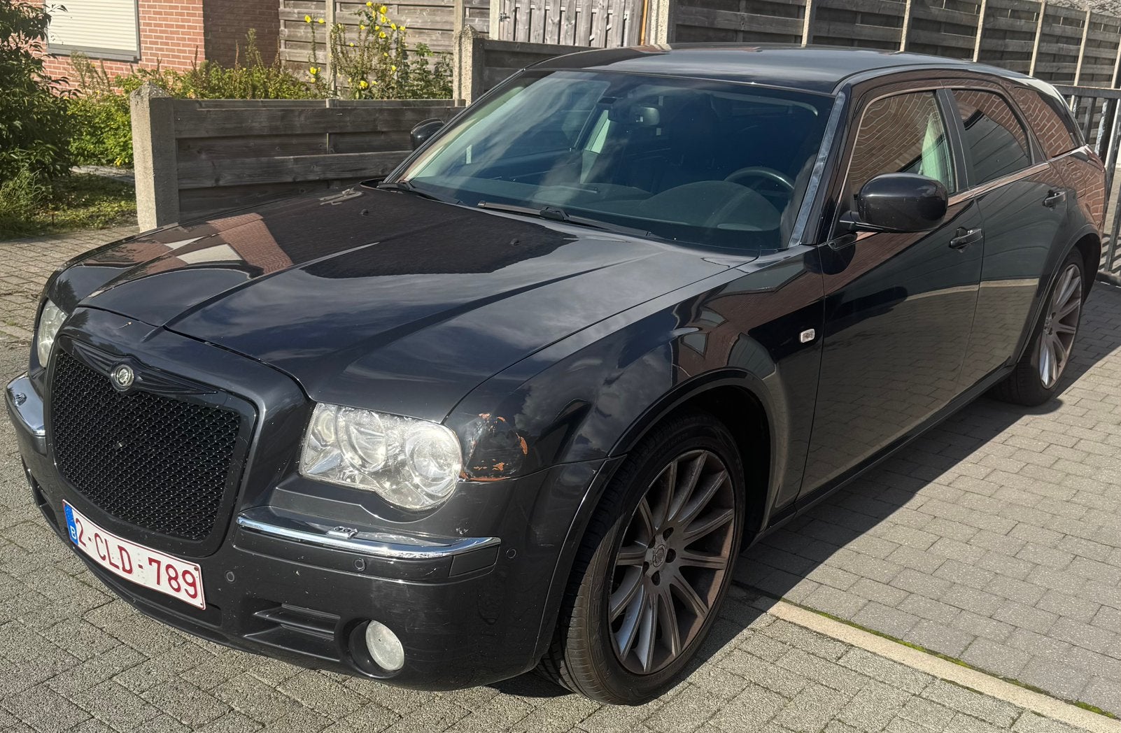 Chrysler 300C, Autos, 1940 kg, 155 kW, Noir, 5 portes