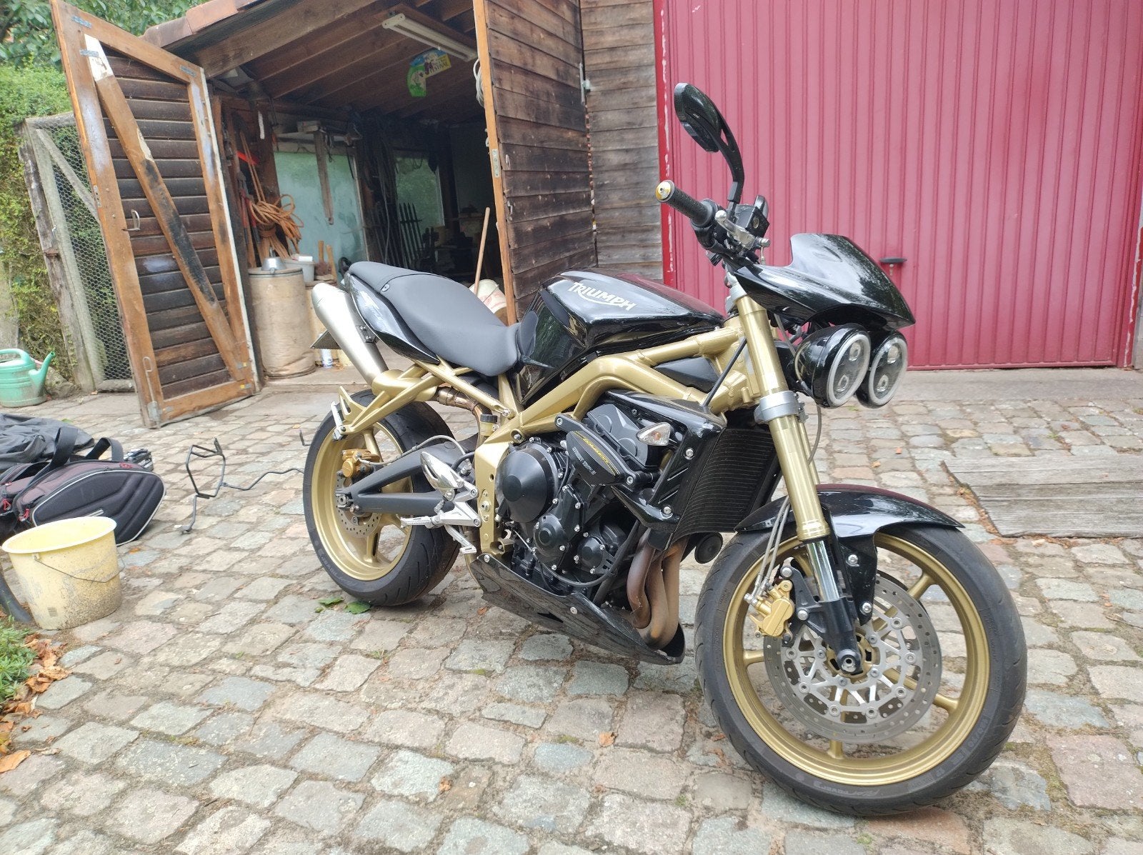 triumph street yriple 675, Particulier