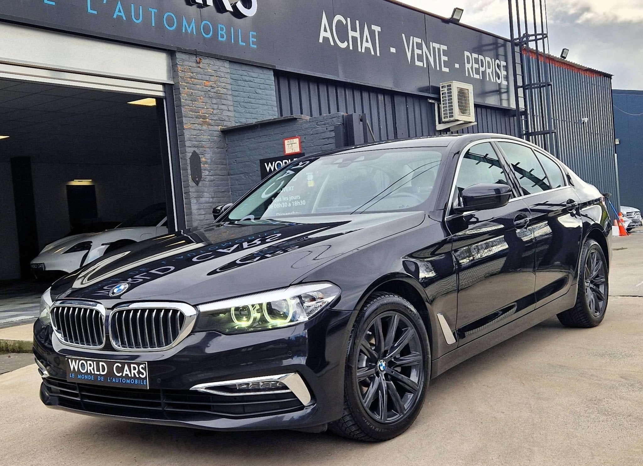 BMW 5 Serie 520 dA Luxury - BOITE AUTO - COCKPIT - CUIR NOIR, Automaat, 4 deurs, Achterwielaandrijving, 4 cilinders