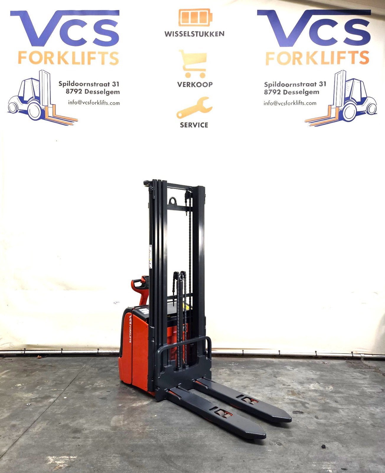 Gerbeur Linde 1,4 tonne triplex 5350 mm + levée initiale, 1000 à 2000 kg, Enlèvement, Électrique, Empileur