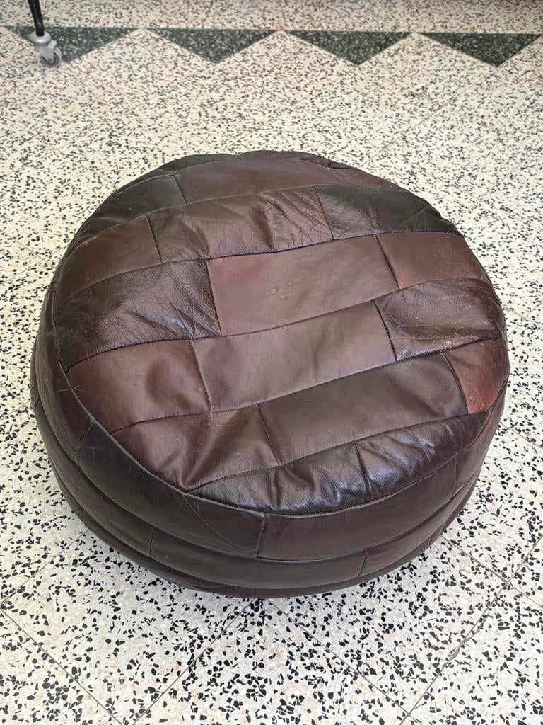 Lederen vintage poef, Ophalen, Zo goed als nieuw
