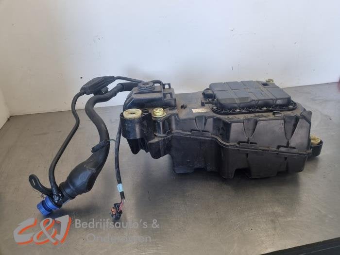 Adblue tank van een Peugeot Partner, Gebruikt, -, -, Ophalen of Verzenden