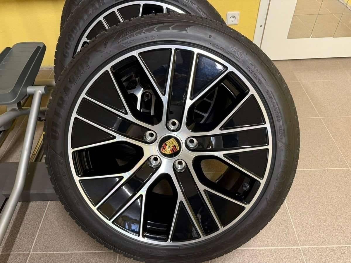 Jantes porsche taycan aero 20 pouces original avec pneus, Pneus et Jantes, Véhicule de tourisme, Enlèvement, Utilisé