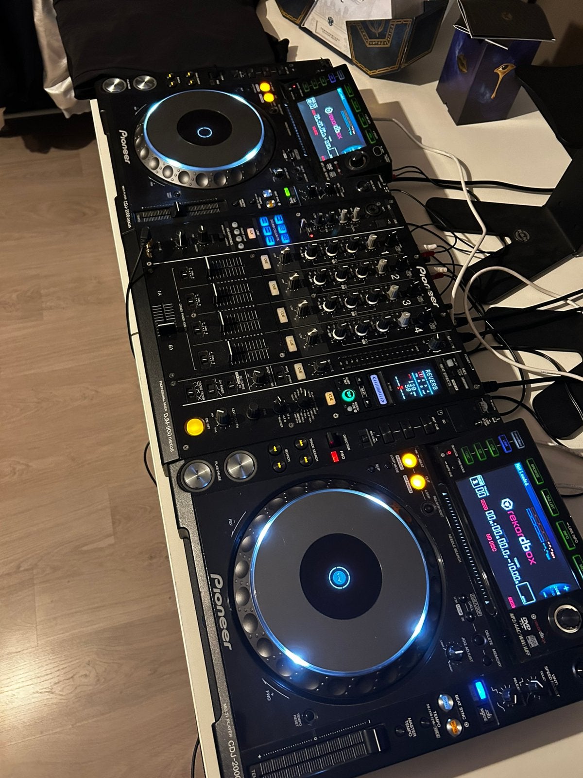 Pionner 2x cdj 2000 nexus + Djm 900 nexus+ flight case, Enlèvement, Comme neuf