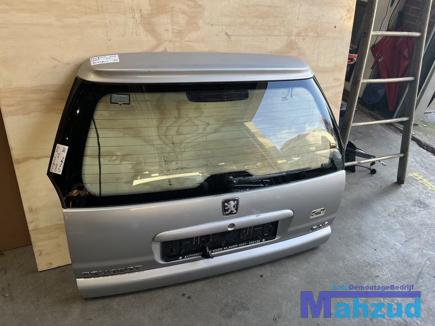 PEUGEOT 306 BREAK Grijs achterklep 1994-2002, Taurusavenue 1
2132 LS  Hoofddorp, NL, Gebruikt, Contact.group@renault.com, Achter