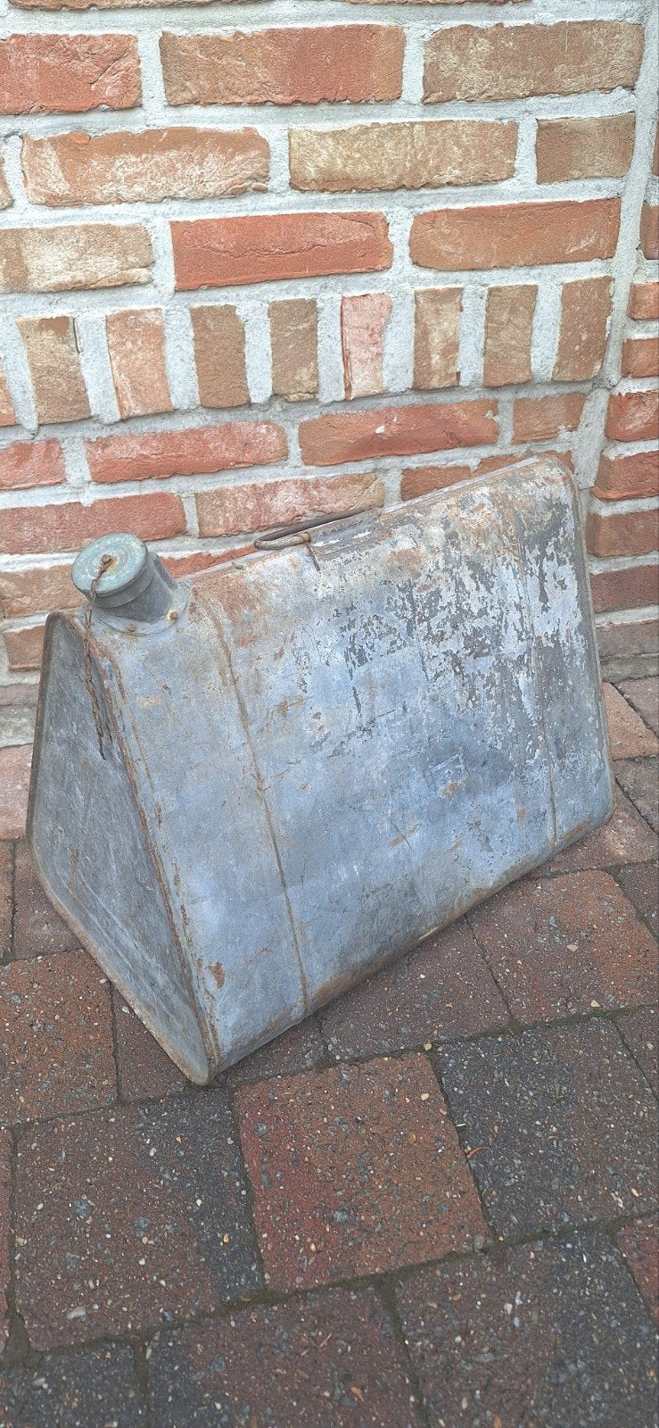 Jerrycan Triangulaire WH, Collections, Objets militaires | Seconde Guerre mondiale, Enlèvement