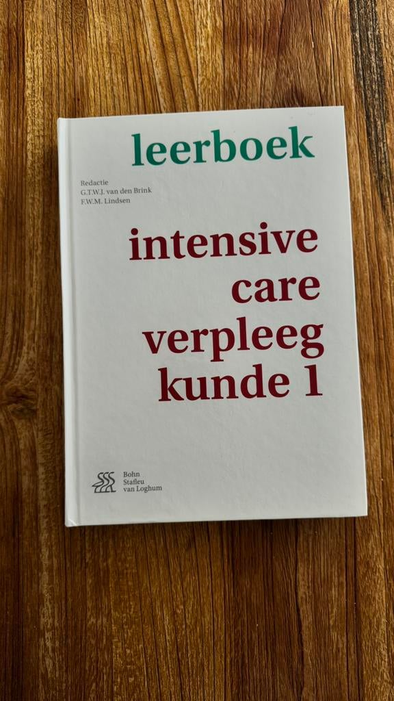 Leerboek intensive care verpleegkunde deel 1-2, Boeken, Ophalen, Zo goed als nieuw