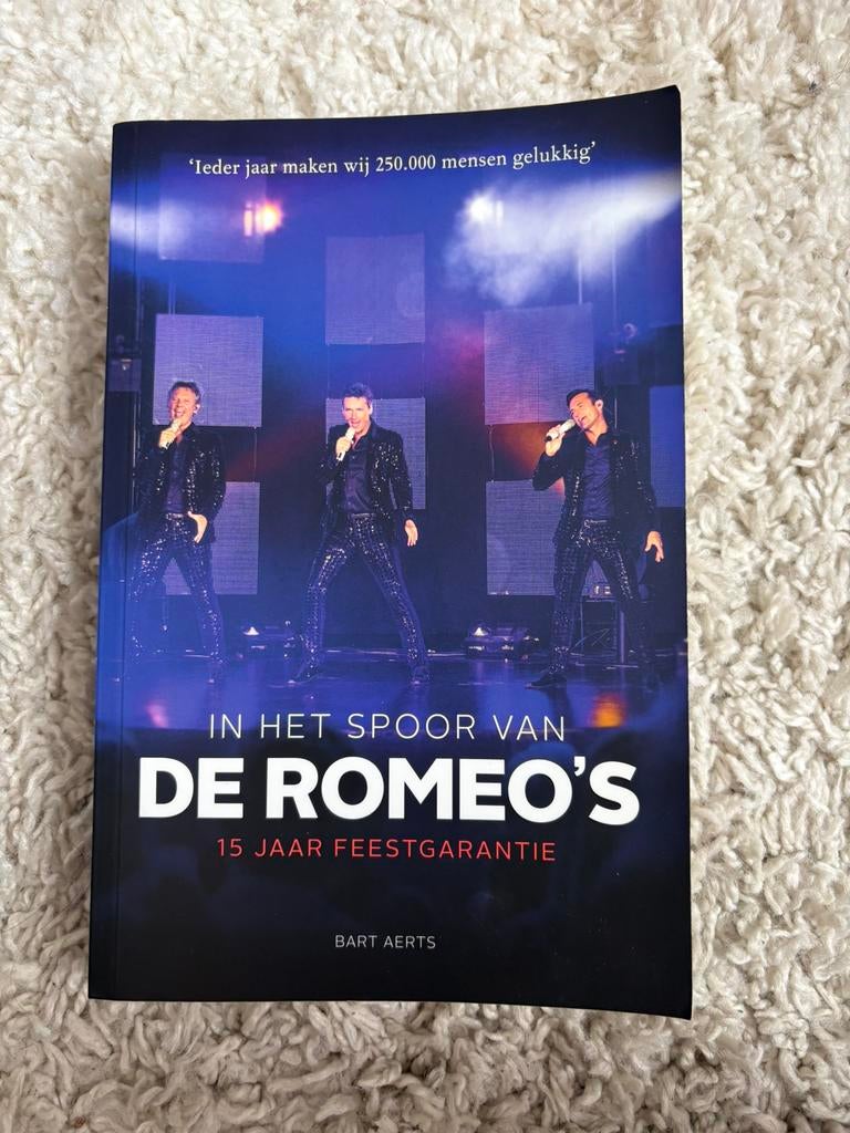 Boek De Romeo’s, Ophalen, Zo goed als nieuw, Personen