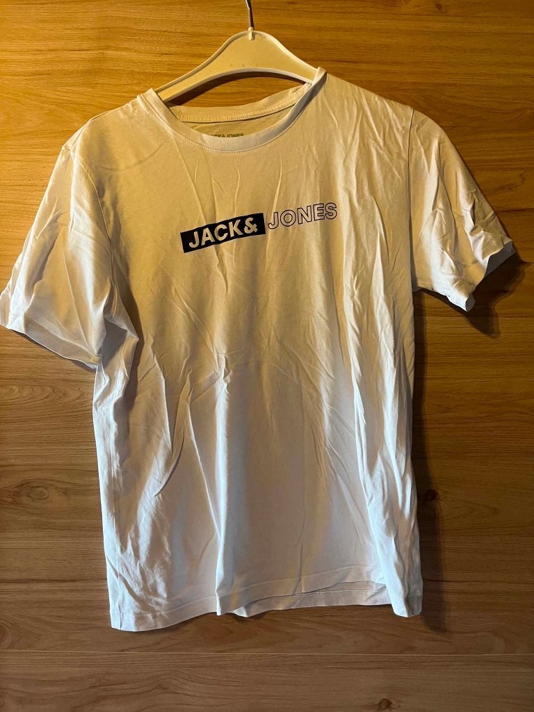 tshirt wit print jack jones xs, Enfants & Bébés, Vêtements enfant | Taille 176, Enlèvement ou Envoi, Jack & Jones, Garçon, Chemise ou À manches longues
