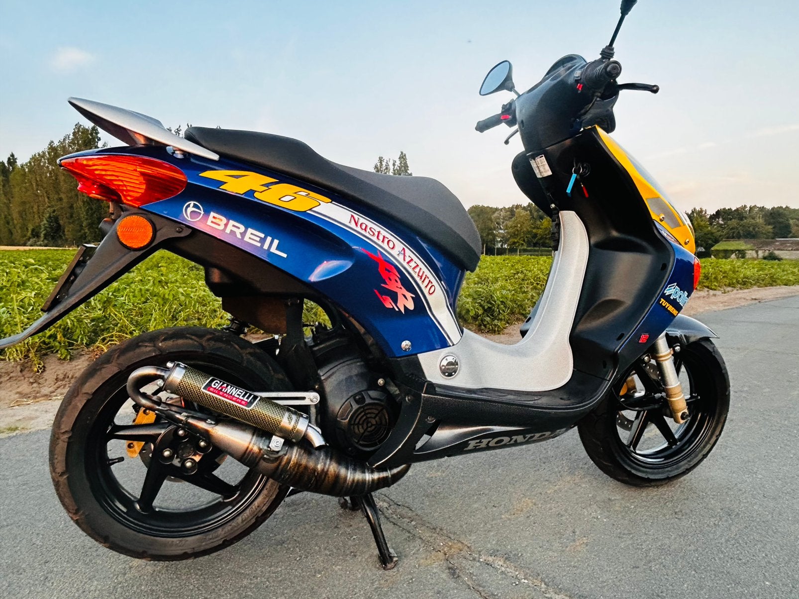 Honda x8r Valentino Rossi, Fietsen en Brommers, Ophalen, Zo goed als nieuw